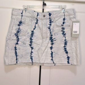 NWT H&M Low Waist Denim Skirt Tie dye Sz M
